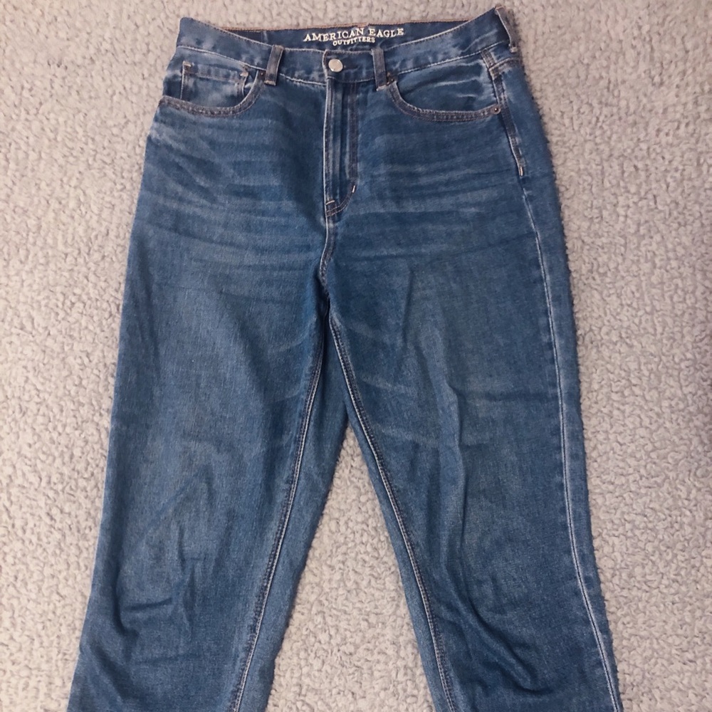 American Eagle Mom Jeans!